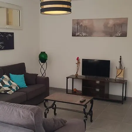 Maison Entiere Garage A 5 Minute A Pied Des Grands Buffets Et Centre Villa *