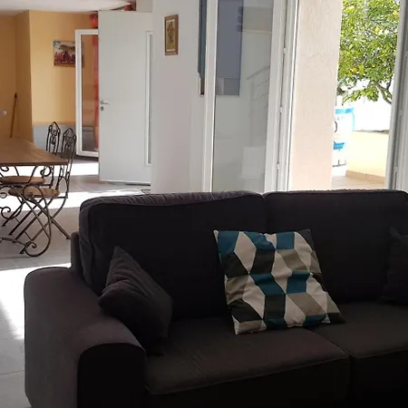 Villa Maison Entiere Garage A 5 Minute A Pied Des Grands Buffets Et Centre