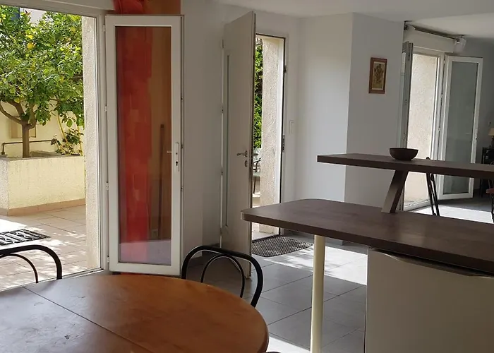 Maison Entière Garage à 5 Minute à Pied Des Grands Buffets Et Centre Villa *